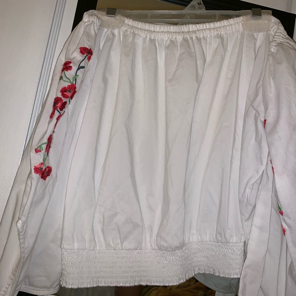 White Off-Shoulder Blouse - Picture 2 of 5